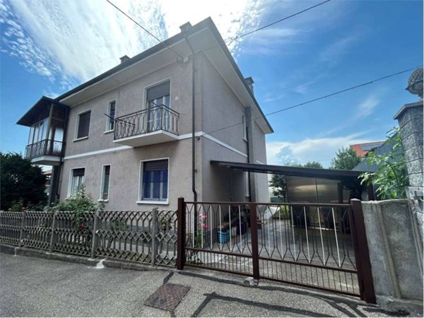 casa indipendente in vendita a Trofarello