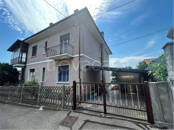 casa indipendente in vendita a Trofarello