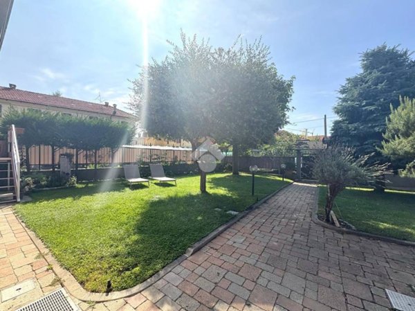 casa indipendente in vendita a Trofarello