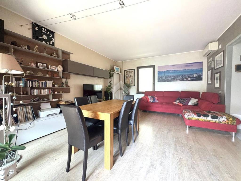 casa indipendente in vendita a Trofarello