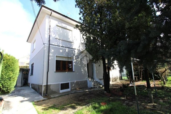 casa indipendente in vendita a Trofarello
