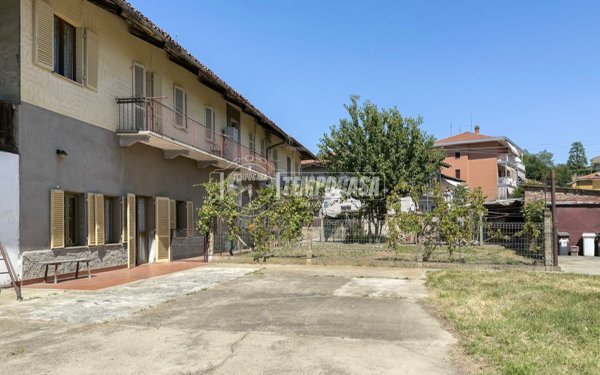 appartamento in vendita a Trofarello in zona Valle Sauglio