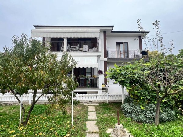 casa indipendente in vendita a Trofarello