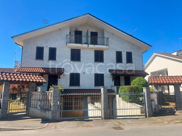 casa indipendente in vendita a Trofarello in zona Valle Sauglio