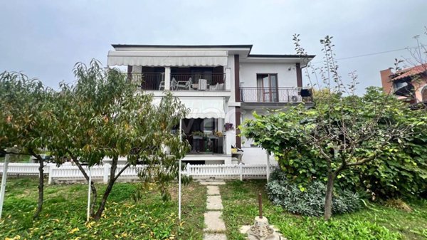 casa indipendente in vendita a Trofarello