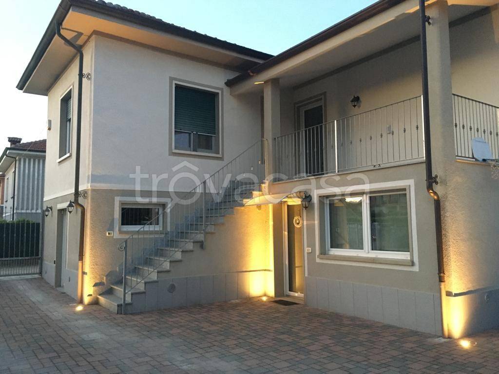 casa indipendente in vendita a Trofarello in zona Valle Sauglio