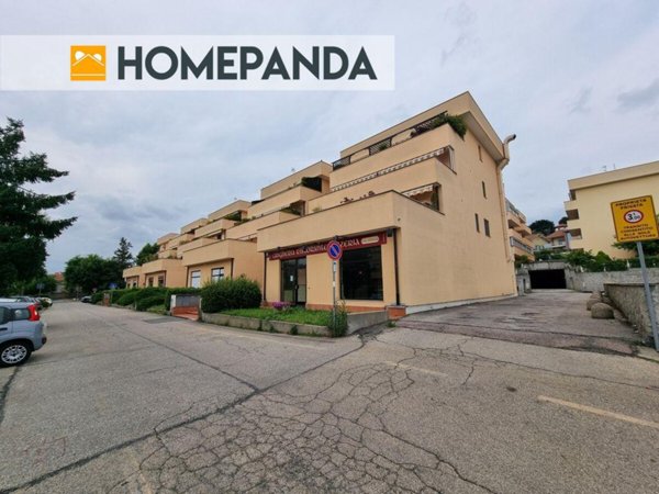 locale di sgombero in vendita a Trofarello