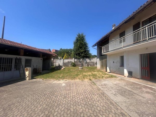 casa indipendente in vendita a Trofarello