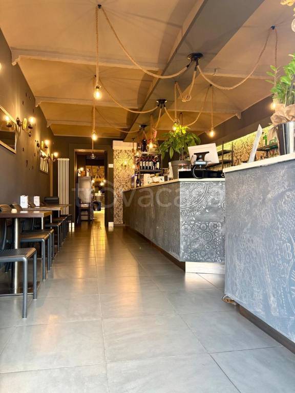 negozio in vendita a Trofarello