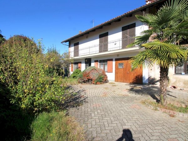 casa semindipendente in vendita a Trofarello in zona Valle Sauglio