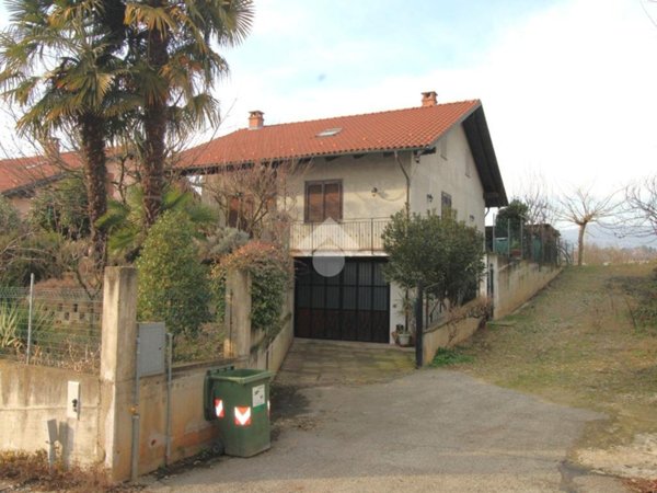 casa indipendente in vendita a Trofarello