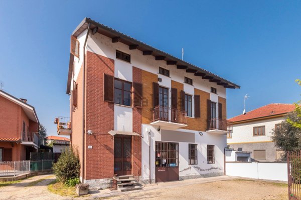 casa indipendente in vendita a Trofarello