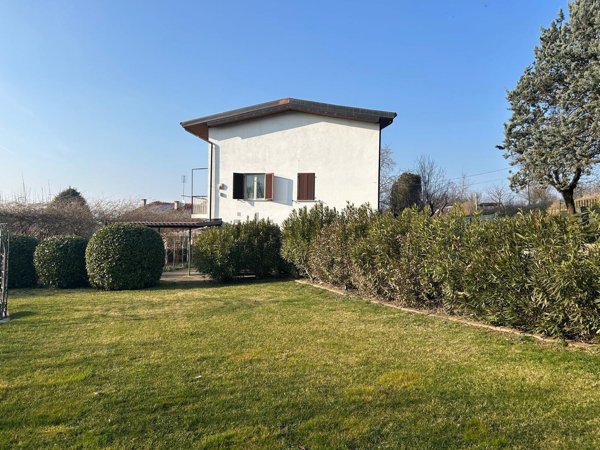 casa indipendente in vendita a Trofarello