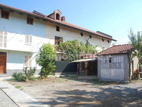 casa indipendente in vendita a Trofarello