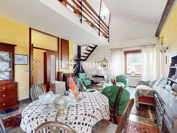 casa indipendente in vendita a Trofarello