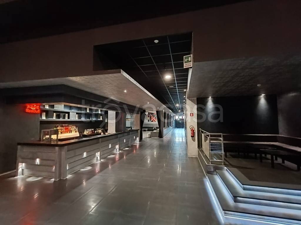 negozio in vendita a Trofarello