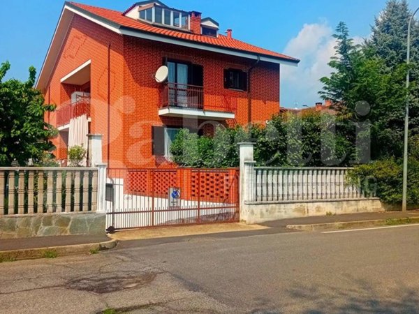 casa indipendente in vendita a Trofarello