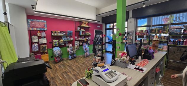 negozio in vendita a Trofarello
