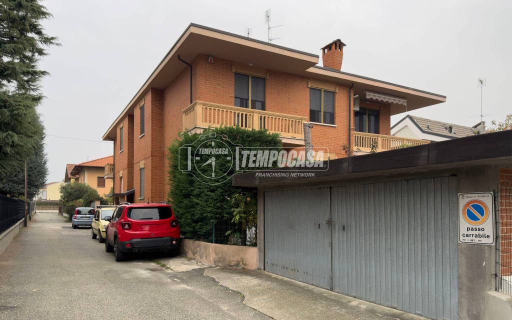 appartamento in vendita a Trofarello in zona Valle Sauglio