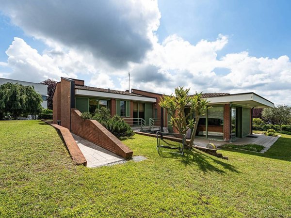 casa indipendente in vendita a Trofarello