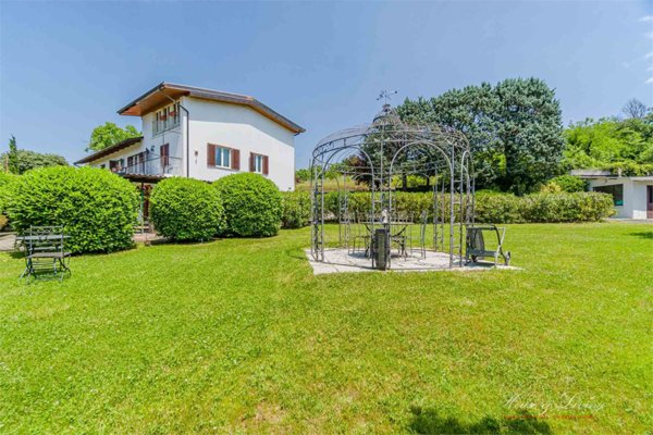 casa indipendente in vendita a Trofarello in zona Valle Sauglio