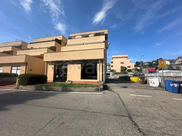 negozio in vendita a Trofarello