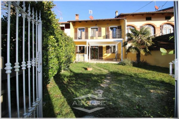casa indipendente in vendita a Trofarello in zona Valle Sauglio