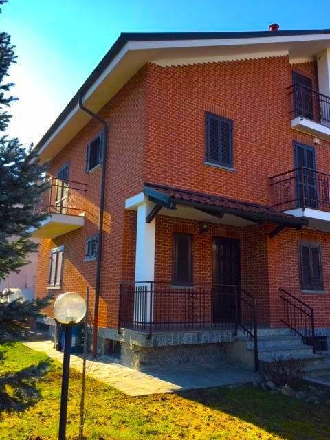 casa indipendente in vendita a Trofarello in zona Valle Sauglio