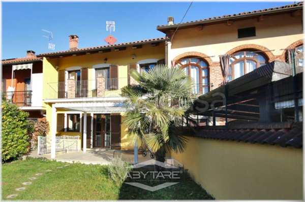 casa indipendente in vendita a Trofarello in zona Valle Sauglio