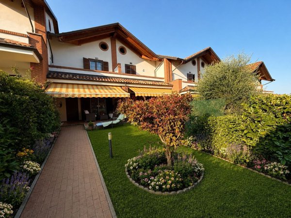 casa indipendente in vendita a Trofarello in zona Valle Sauglio