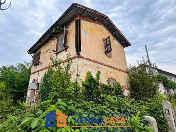 casa indipendente in vendita a Trofarello in zona Valle Sauglio