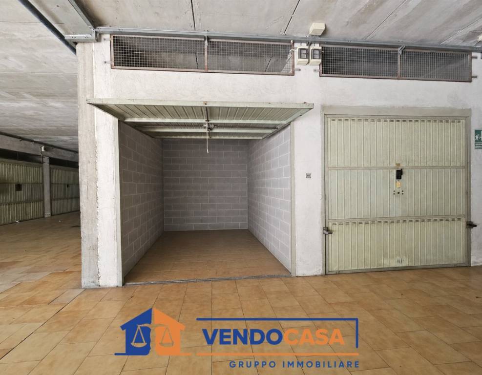 box auto in vendita a Trofarello
