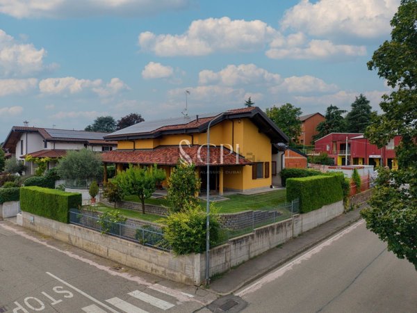 casa indipendente in vendita a Trofarello in zona Valle Sauglio
