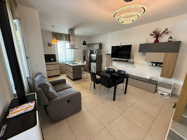 casa indipendente in vendita a Trofarello