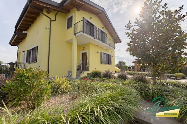 casa indipendente in vendita a Trofarello in zona Valle Sauglio