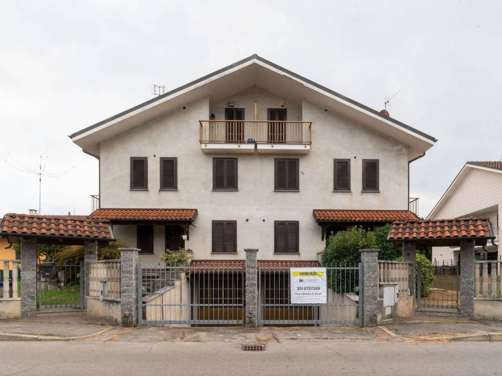 casa indipendente in vendita a Trofarello in zona Valle Sauglio