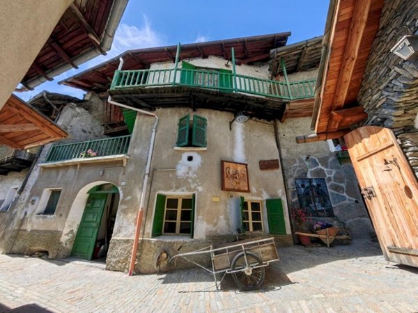 attico in vendita ad Usseaux in zona Fraisse
