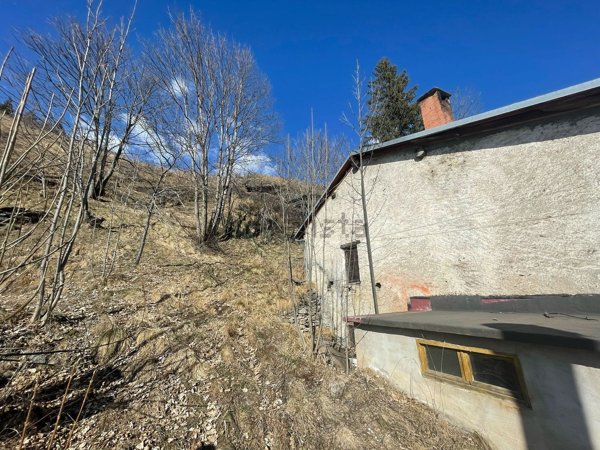 appartamento in vendita ad Usseaux in zona Pourrieres