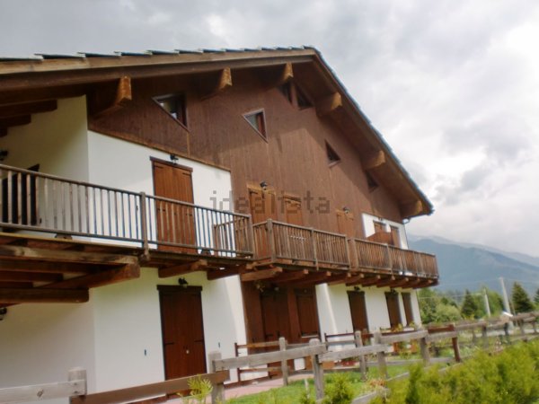 appartamento in vendita ad Usseaux in zona Pourrieres