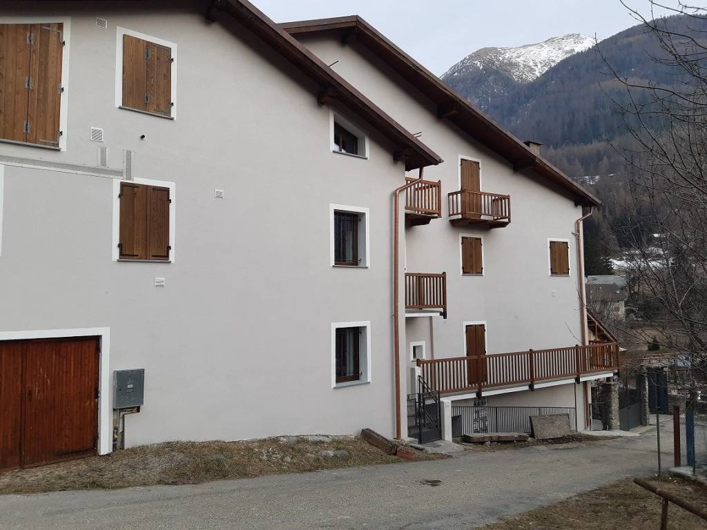 appartamento in vendita ad Usseaux in zona Fraisse