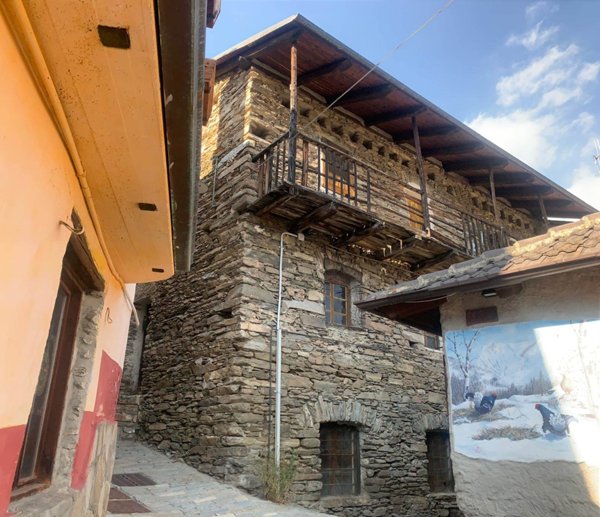casa indipendente in vendita ad Usseaux