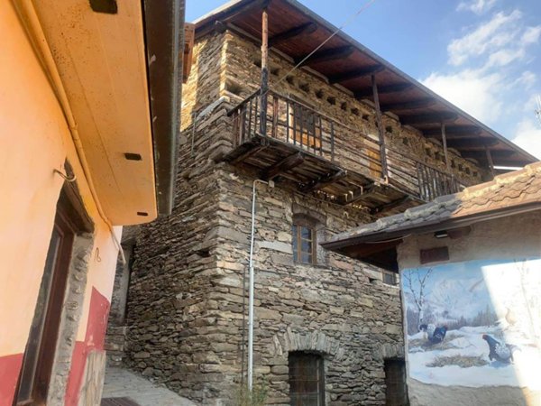 casa indipendente in vendita ad Usseaux