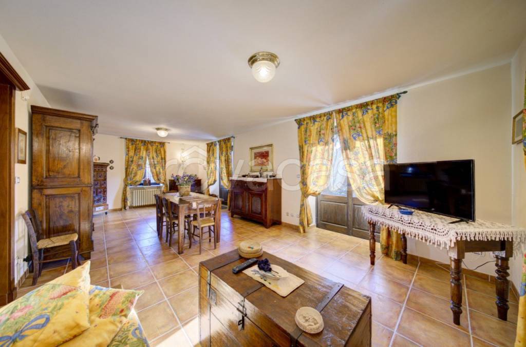 casa indipendente in vendita ad Usseaux