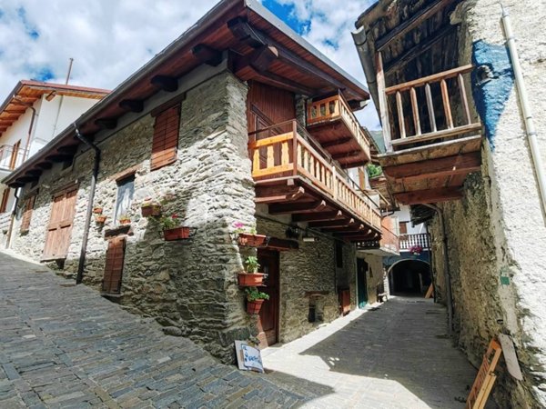 casa indipendente in vendita ad Usseaux