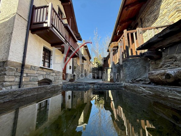 casale in vendita ad Usseaux