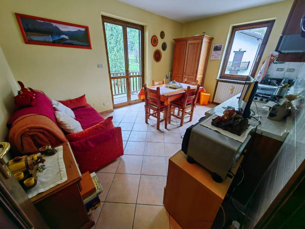 appartamento in vendita ad Usseaux in zona Fraisse