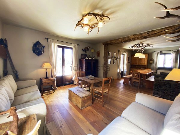 appartamento in vendita ad Usseaux in zona Pourrieres