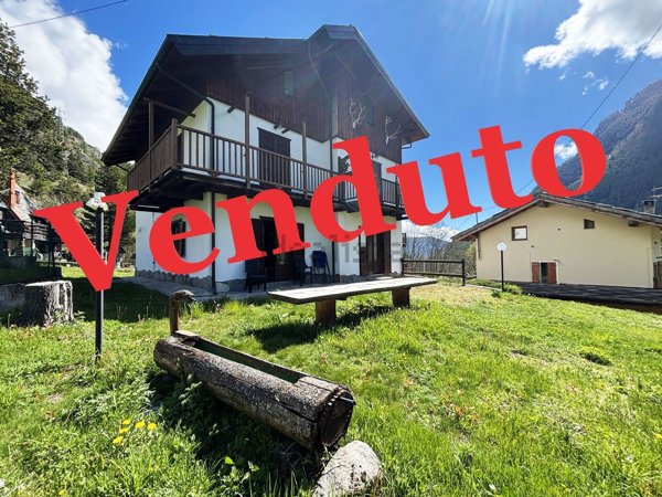 appartamento in vendita ad Usseaux in zona Pourrieres