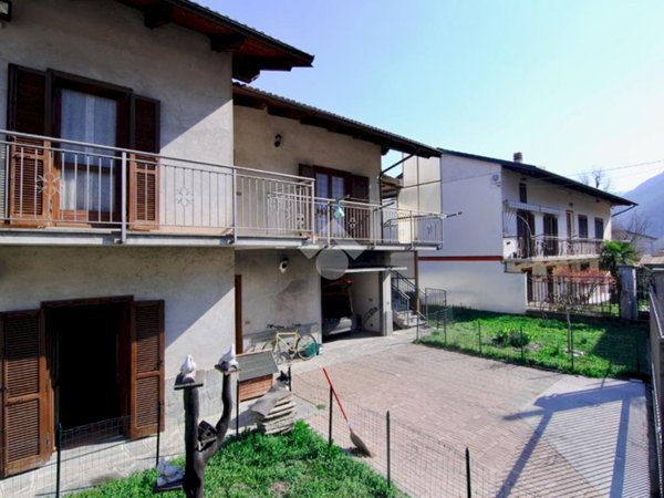casa indipendente in vendita a Vaie
