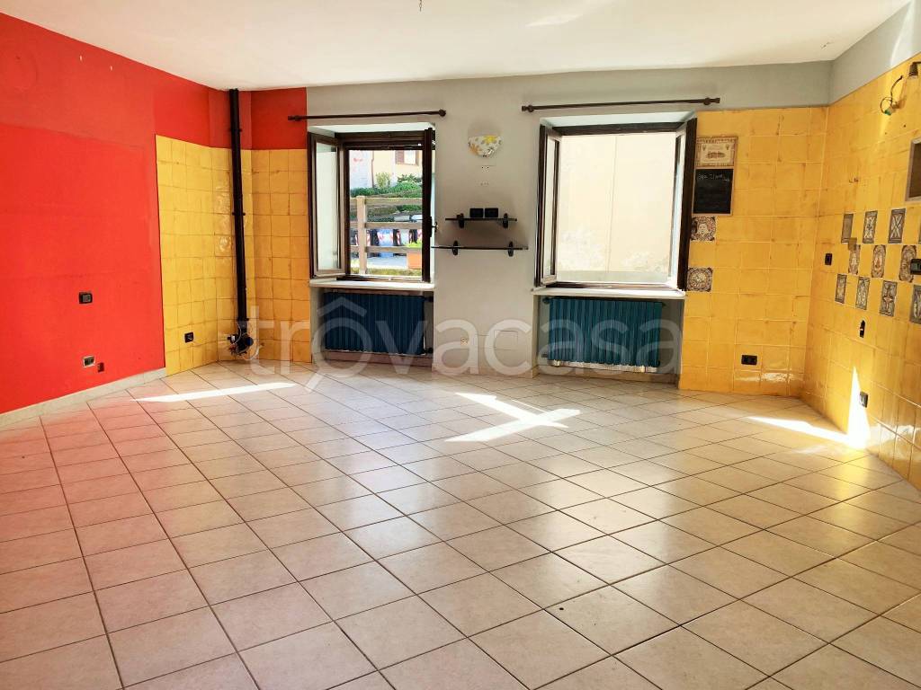 casa indipendente in vendita a Vaie